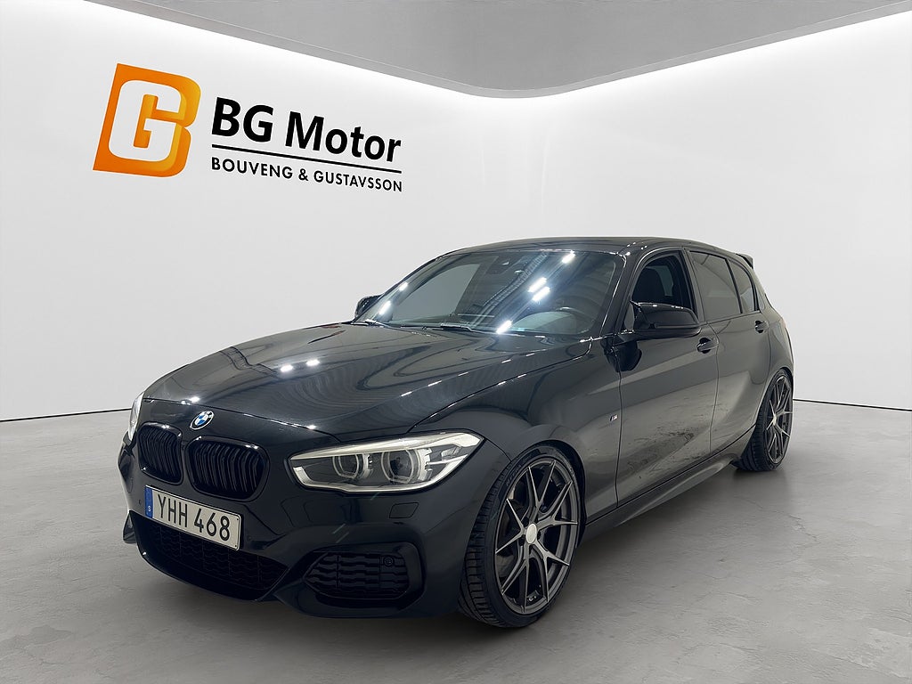 BMW M140i xDrive 5-dörrars 340hk M sport Alcantara/H&K/PDC/Navi