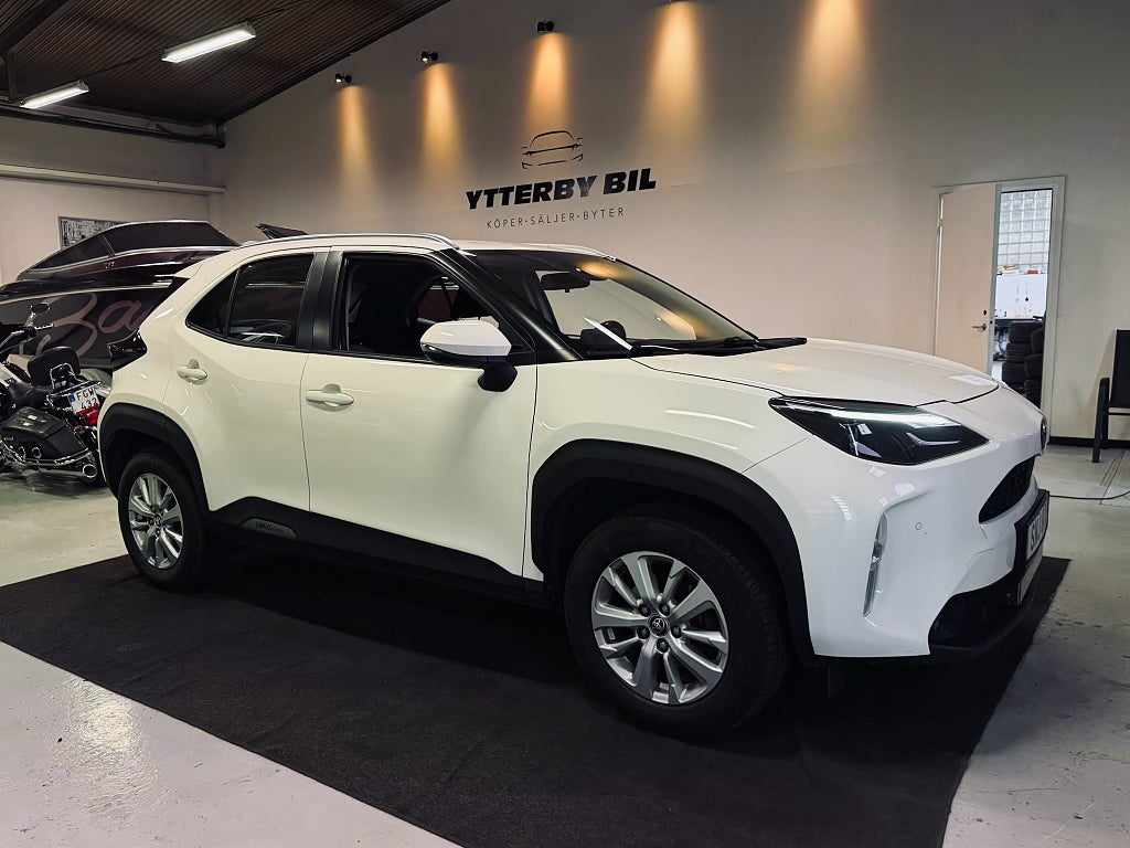Toyota Yaris Cross Hybrid AWD-i e-CVT Active Backkamera SOV hjul