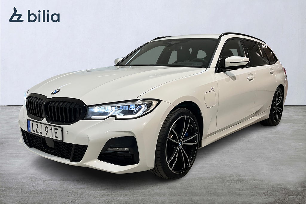 BMW 330e xDrive Touring M-Sport / HUD /Driving Prof /Laser /Drag