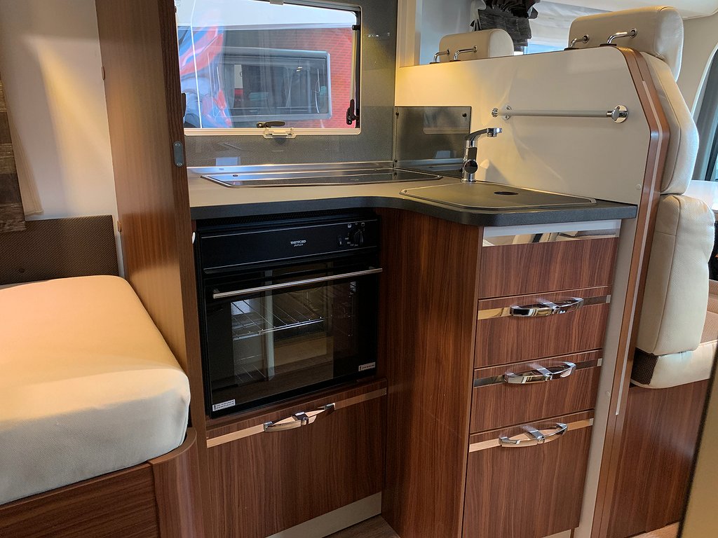 Adria Matrix Supreme 687 SLT /Automat/AC bodel/Solcell/ALDE - Adria