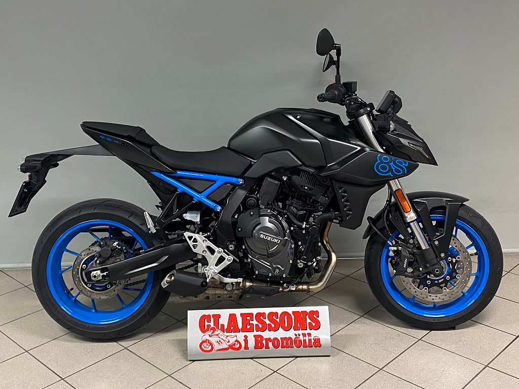 Suzuki GSX-8S 