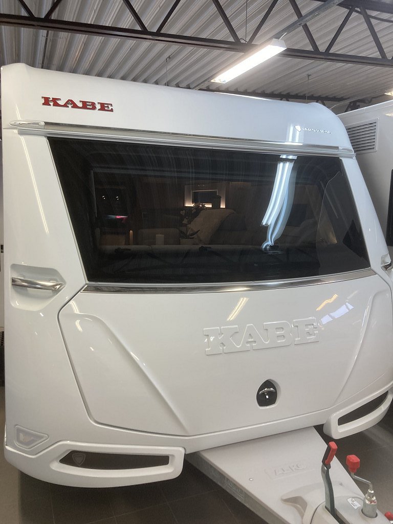 Kabe Imperial 600 CXL KS Köp till AC, Mover ,Solcell, Tält för 23.900kr!