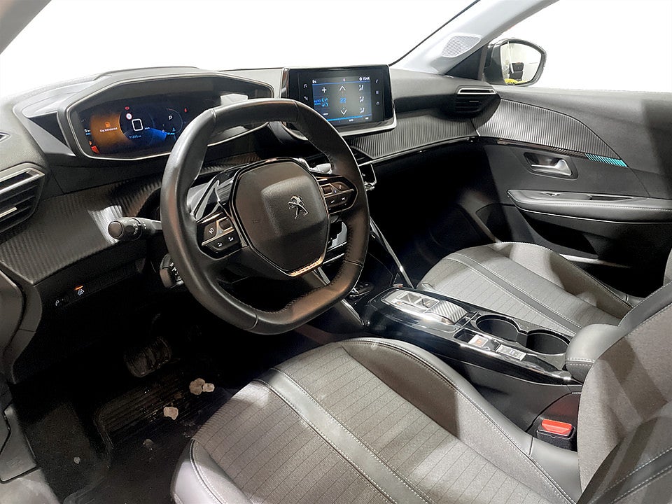 Bild på Peugeot 208 Allure Pack 1.2 PT 100hk Aut - B-KAMERA, FARTHÅLLARE