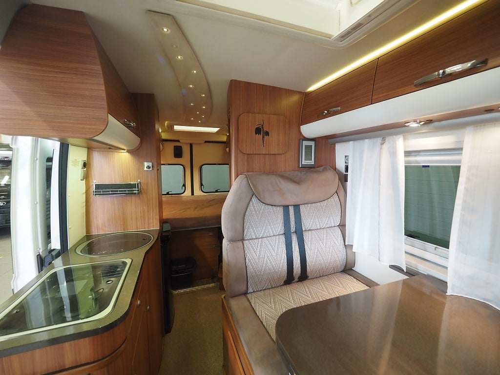 Adria Twin SP 120hk | Markis | Dragkrok | Under 6m | Plåtis 2011