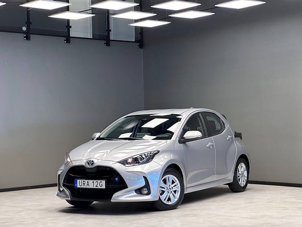 Toyota Yaris Hybrid CVT Active 