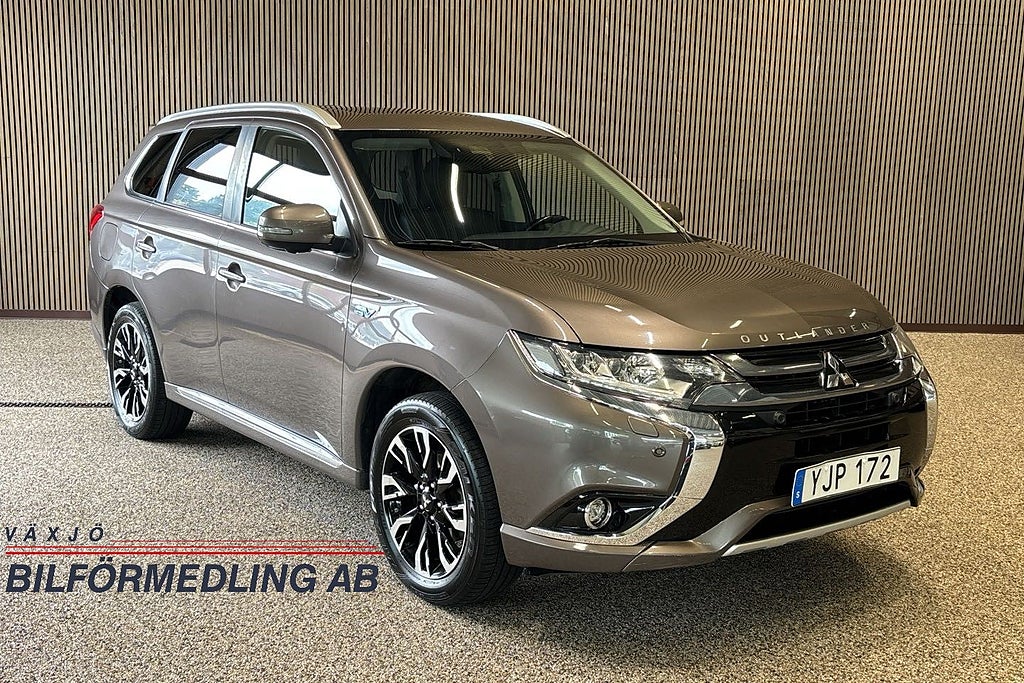 Mitsubishi Outlander PHEV CVT Business