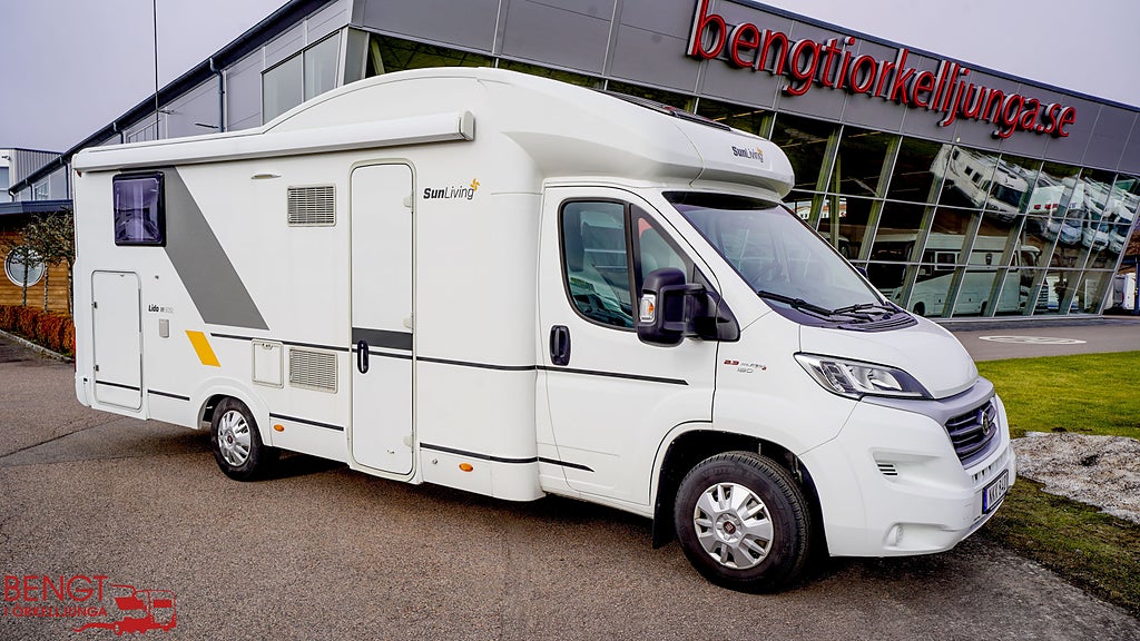 Sun Living LIDO M 50 SL | Långbäddar | Taksäng