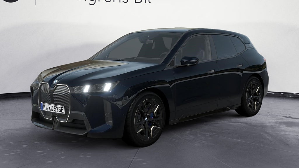 BMW iX xDrive60 4,45% ränta Charged M Sport Ed Drag DA H K Bil Lev Klar