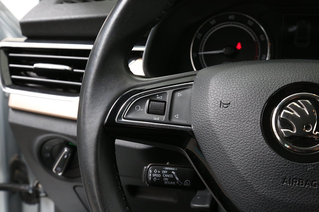 Skoda Scala 1,0 TSI 115hk Style CarPlay P-sensorer 2019