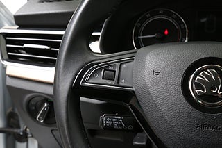 Halvkombi Skoda Scala 12 av 21