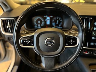 Volvo V90 Cross Country T5 AWD Momentum 250hk Drag/360°/Navi