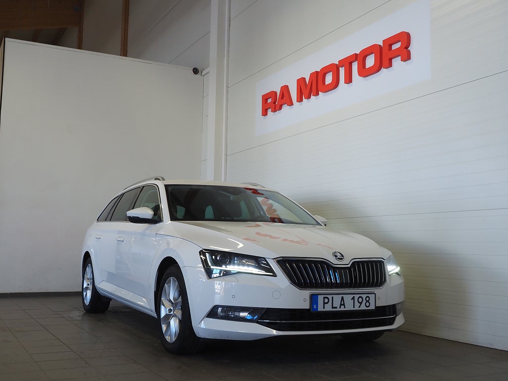 Skoda Superb 2.0 TDI 4x4 190hk Kombi Style | Drag | Värmare 