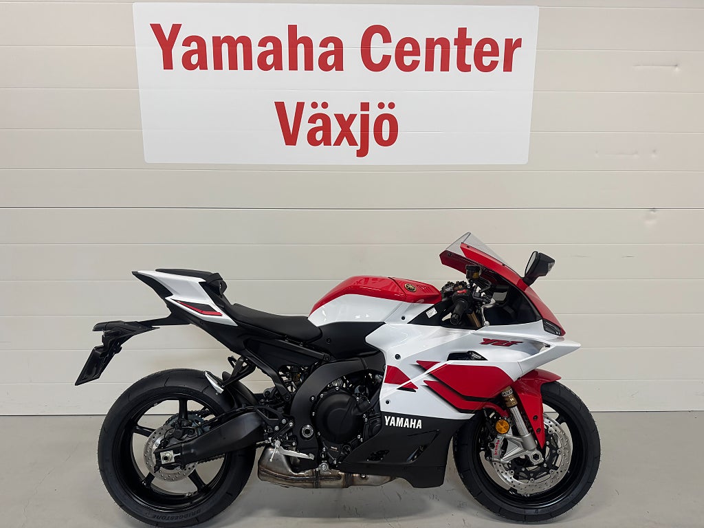 Yamaha YZF-R9 70th Anniversary *Leveransklar*