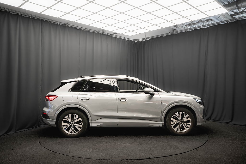 Audi Q4 E-Tron 40 e Evolutionspaket DRAG KAMERA SE SPEC MOMS 204hk
