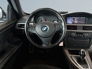 BMW 335i Coupé DCT Comfort, M Sport S&V-Hjul/Psens/Elstolar/Navi – bild 9