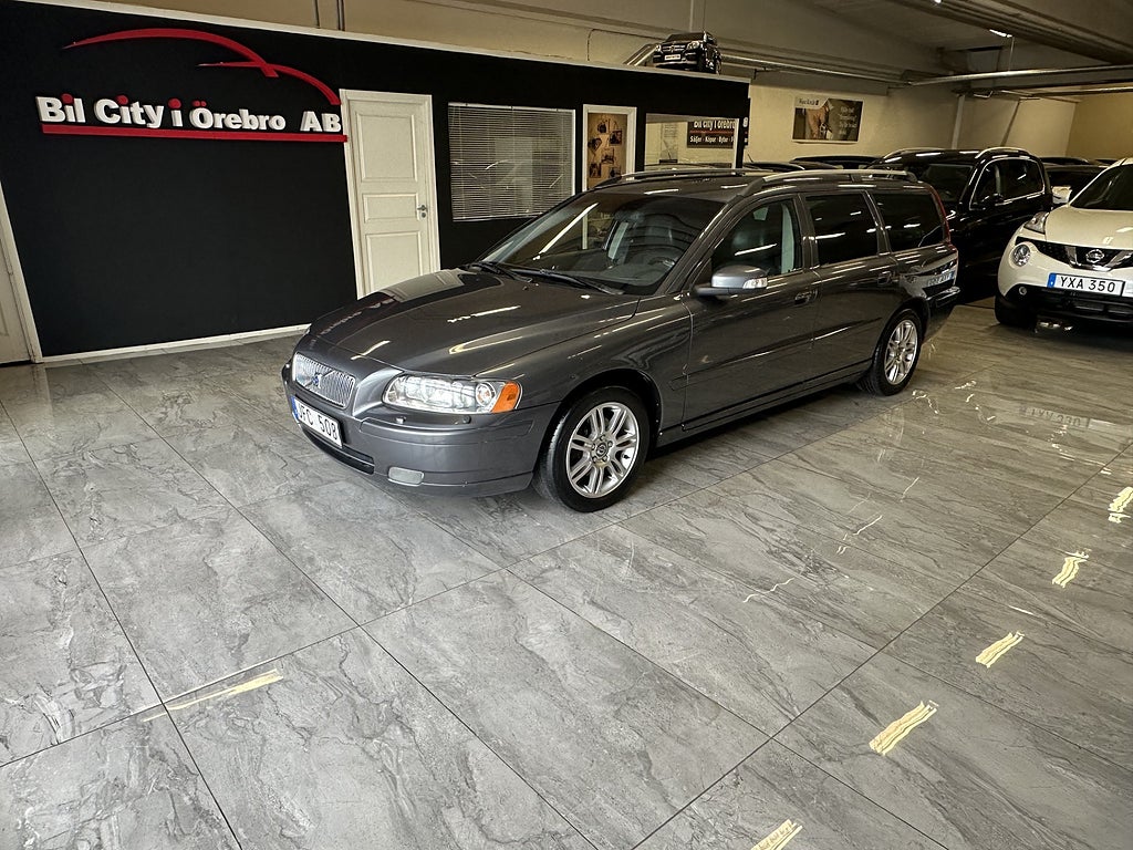 Volvo V70 2.4 (170hk) Classic Momentum Drag / M-Värmare Nyservad