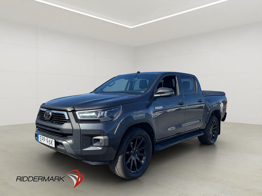 Toyota Hilux Invincible 2.8 4WD Värm JBL Drag CARPLAY Moms
