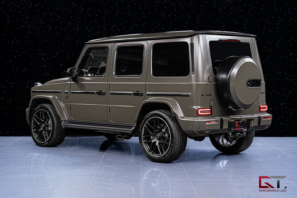 Mercedes-Benz G63 AMG 2025 MOMS MANUFAKTUR Tv 22" Kolfiber Nightpackage
