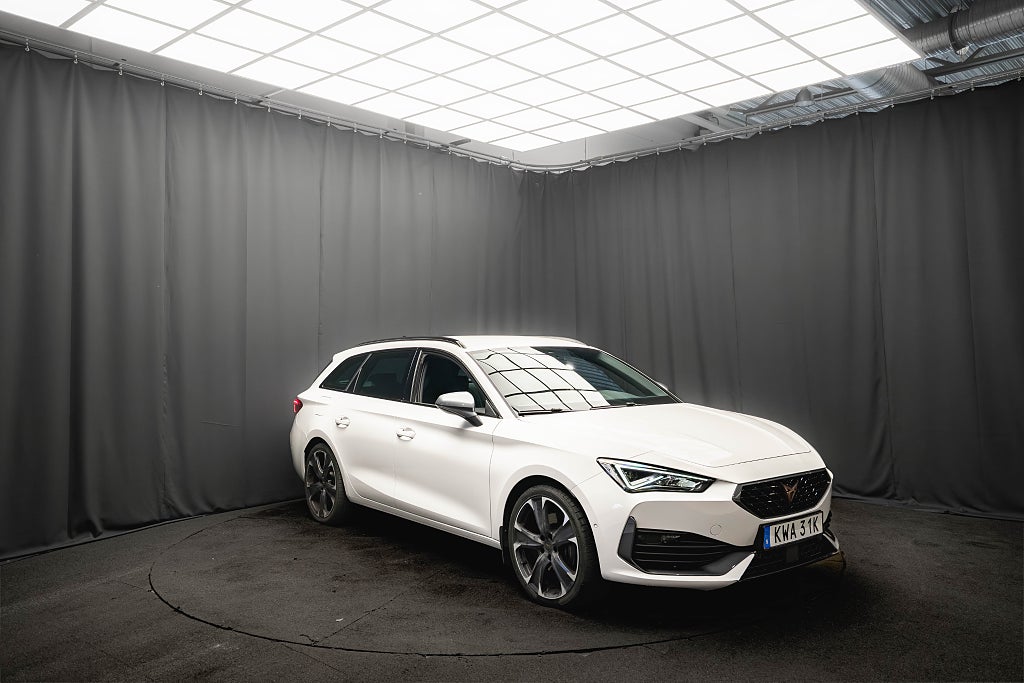 Cupra Leon e-Hybrid DRAG KAMERA ELSTOL MINNE 1-ÄGARE MOMS