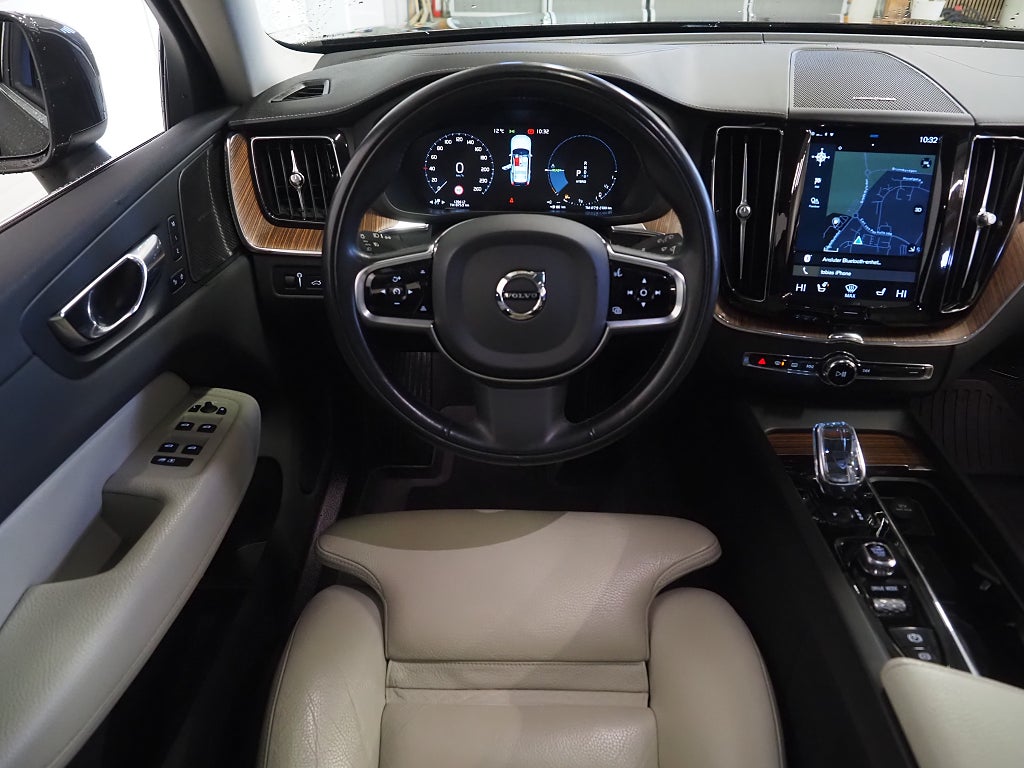 Volvo XC60 Recharge T8 392hk AWD Inscription Drag|Pano|H/K|Kamera 2020