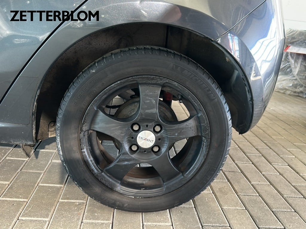 Halvkombi Mazda 2 13 av 14
