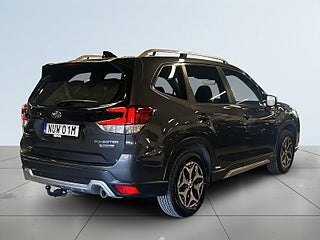 Subaru Forester e-Boxer XFuel Lineartronic MOMS/1-Ägare/Drag/S&V-Däck