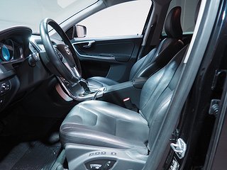 SUV Volvo XC60 13 av 23
