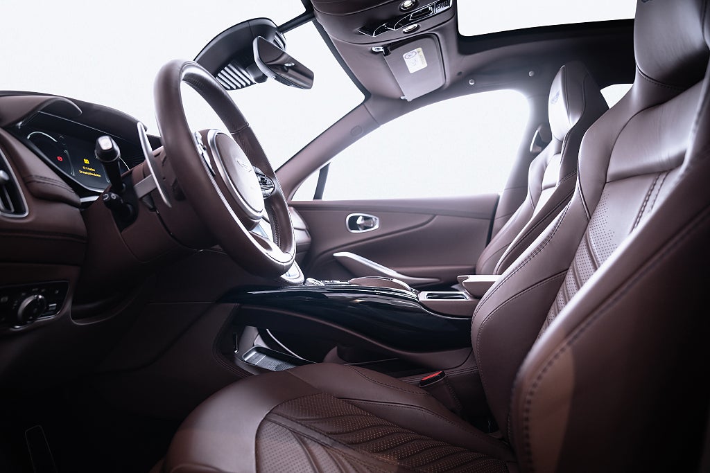 Gallery image 7 of 19