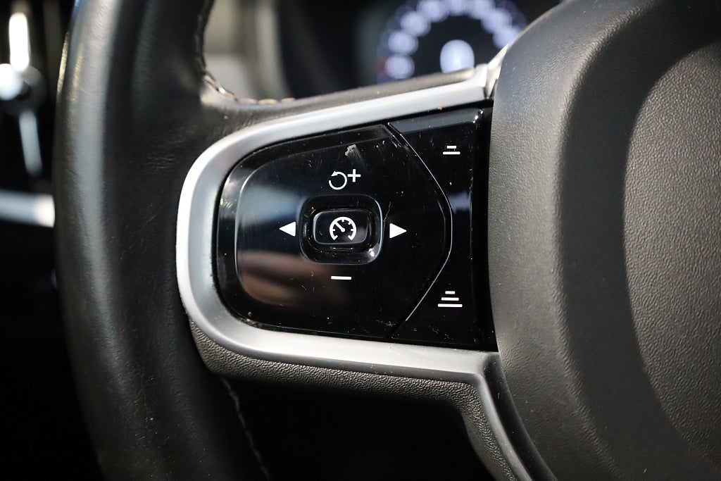 Volvo V90 Recharge T6 AWD AUT R-Design H&K Pano HUD 360° Navi 2021