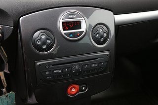 Halvkombi Renault Clio 18 av 19