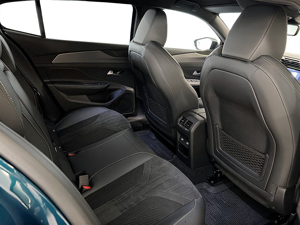 Bild på Peugeot 408 GT Hybrid 136hk Aut B-KAMERA ELSTOL NAV