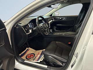 Volvo V60 Cross Country D4 AWD S&V-hjul/Carplay/H/K/Drag/Keyless/Elstolar – bild 7