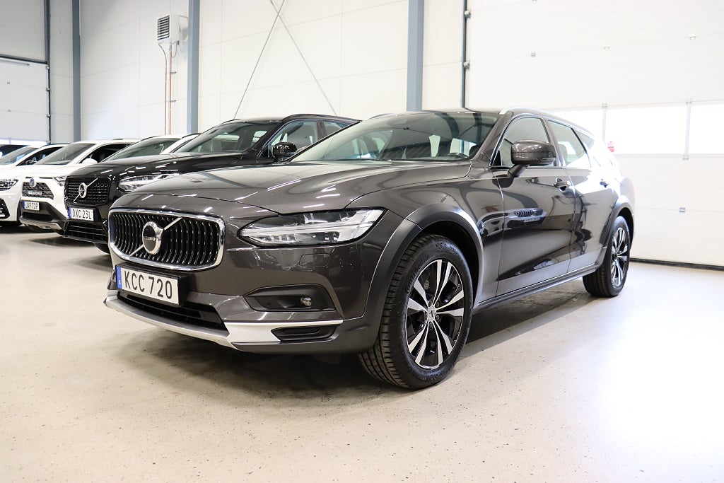 Volvo V90 Cross Country B4 AWD Advanced Edition Drag H/K 1-Ägare MOMS 197hk