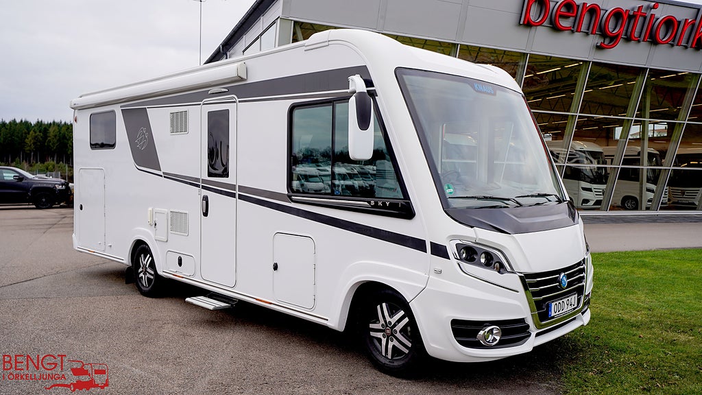 Knaus Sky I Silver Selection 700 LEG | Hydrauliska stödb