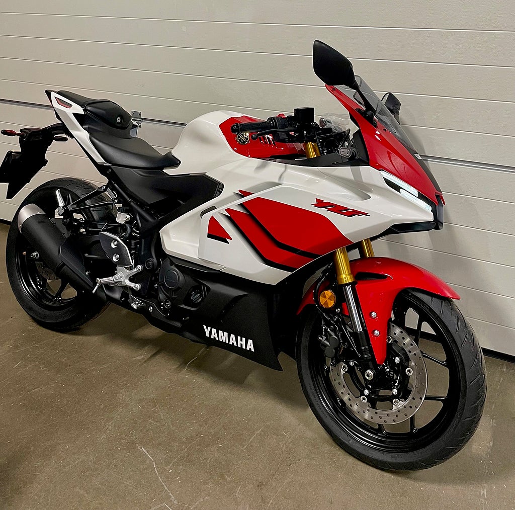 Yamaha R3 ABS 70th ANNIVERSARY A2 HOJ NYHET