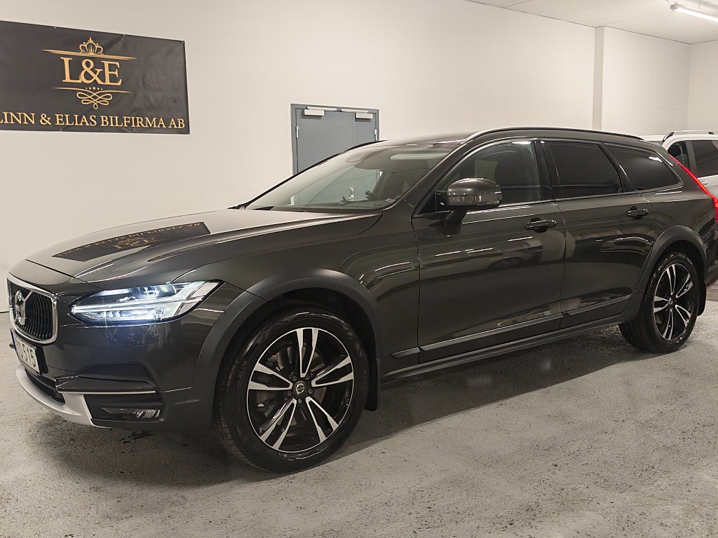 Volvo V90 Cross Country D4 AWD Geartronic Business 1ÅRSGARANTI/GPS/NY KAMREM/BT