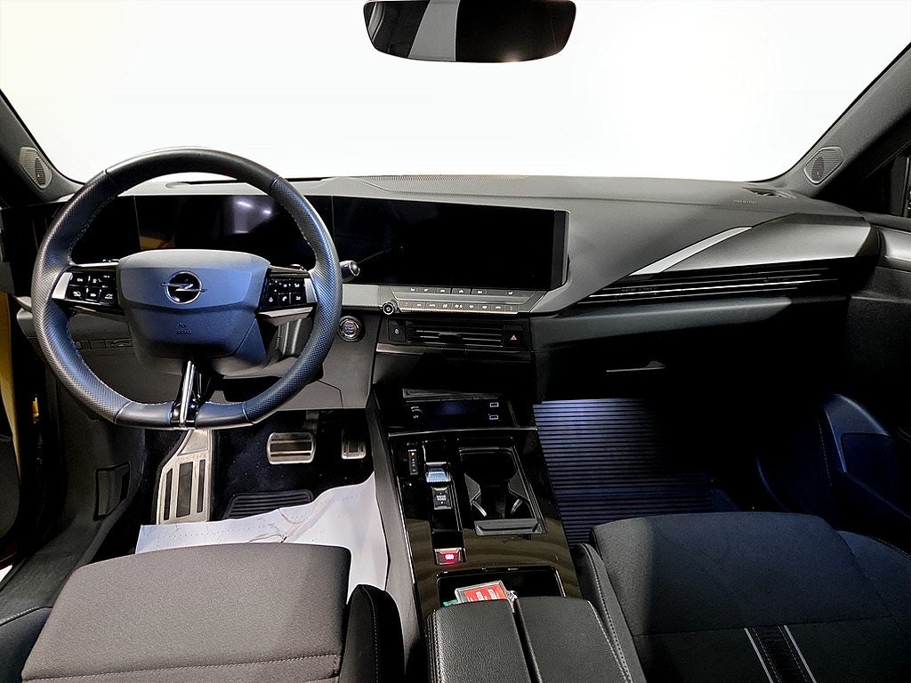 Bild på Opel Astra 5D GS 1.2 PT 130hk Aut KAMPANJRÄNTA 3,99%