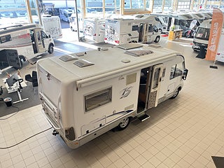 Husbil-integrerad Bürstner I 685 5 av 24