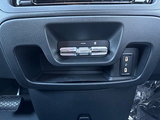 Transportbil - Skåp Mercedes-Benz Vito 19 av 22