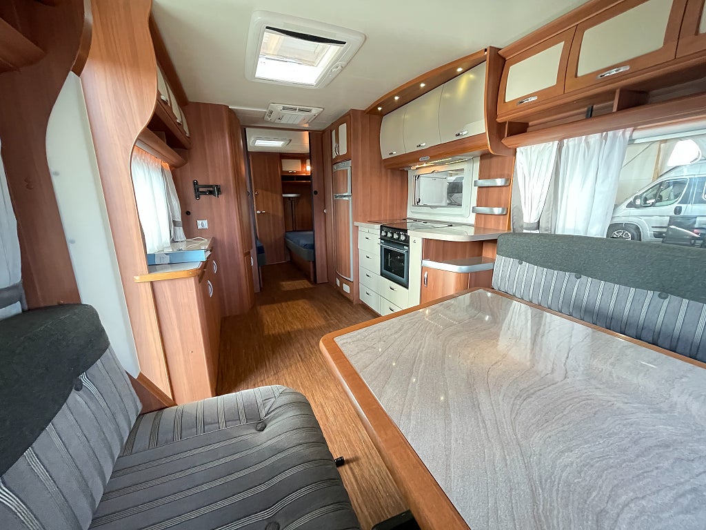 Hobby 780 WLU Nordic Edition /ALDE/Mover/AC/Markis med sidor/Solcell/L - Hobby