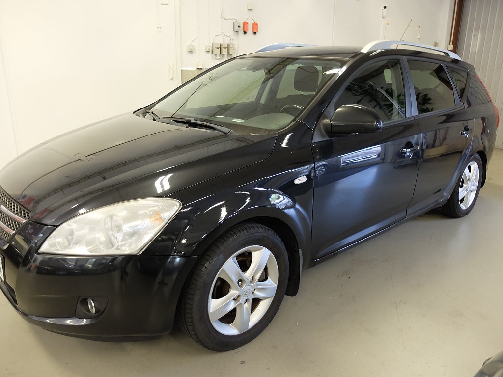 Kia Ceed cee'd_sw 1.6 CRDi EX Drag S+V hjul