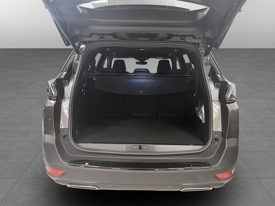 Bild på Peugeot 5008 GT Black Pack 1.2 PT 130hk Aut - 7-SITS,B-KAMERA,CARPLAY