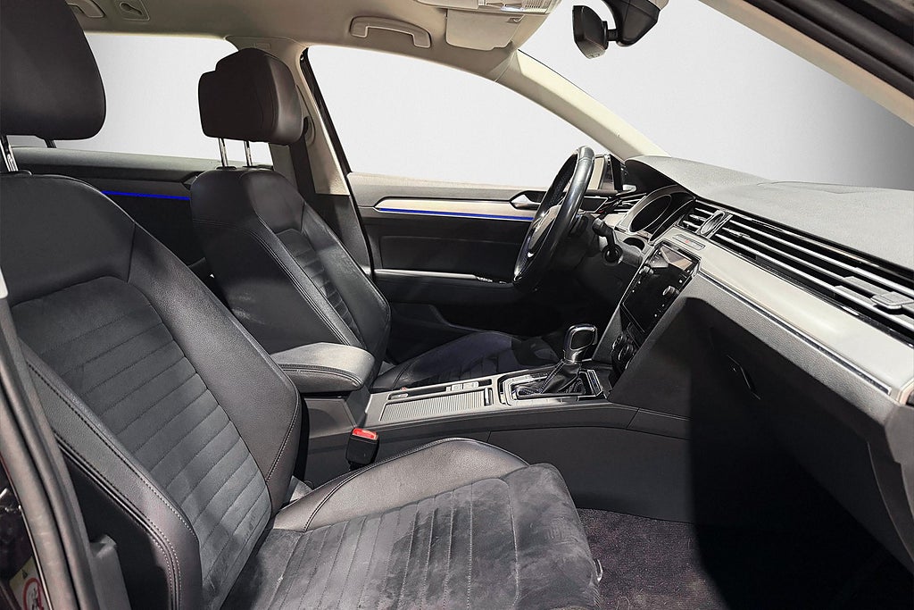 Volkswagen Passat GTE |Drag | Kamera | Nyservad | Låga mil 2018