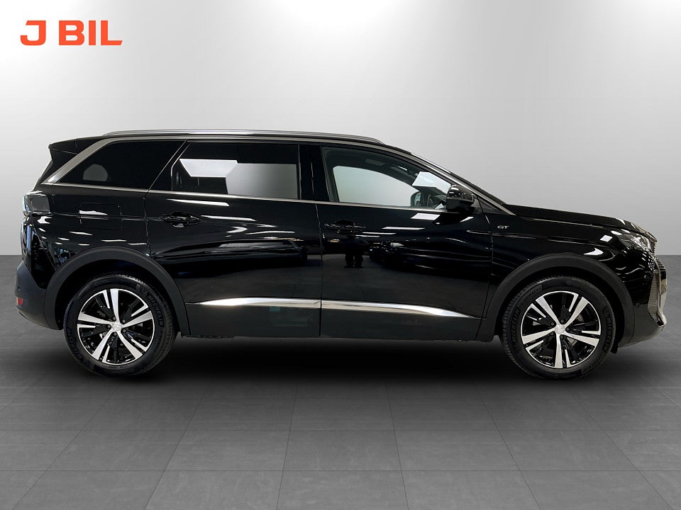 Bild på Peugeot 5008 GT 1.2 PT 130hk Aut 7-SITS B-KAMERA CARPLAY