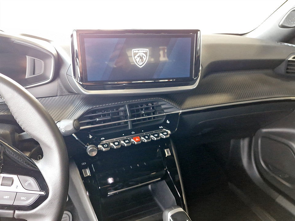Bild på Peugeot 2008 Allure 1.2 PT 130hk CARPLAY P-SENSORER