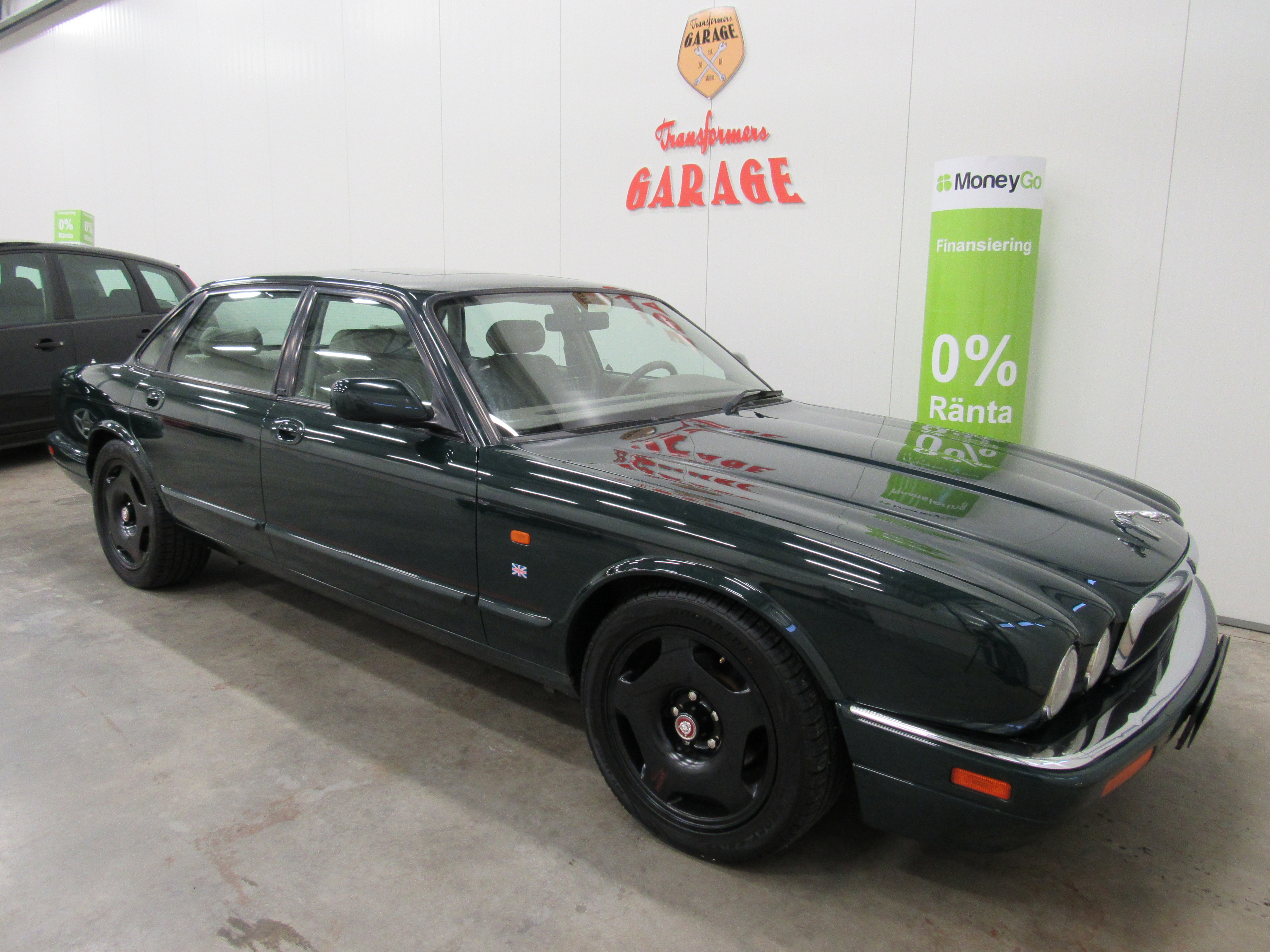 Jaguar XJ