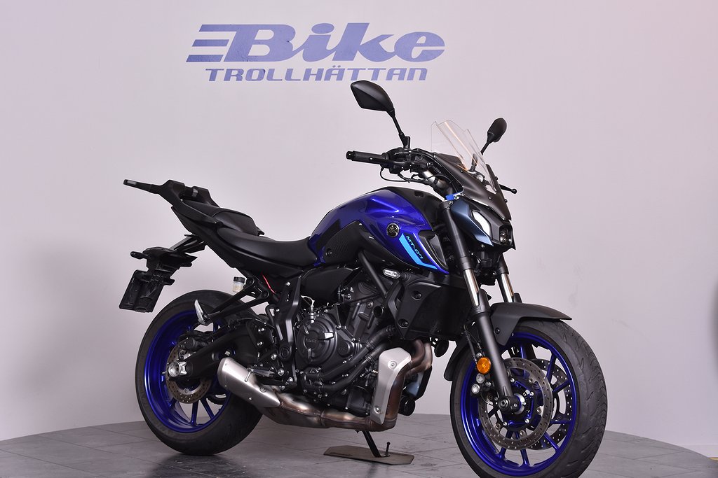 Yamaha MT07 ABS. V-handtag/P-hållare mm