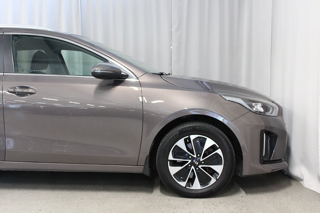 Kia Ceed Plug-in Hybrid, Advance Plus, Drag, S&V-hjul, Navi,