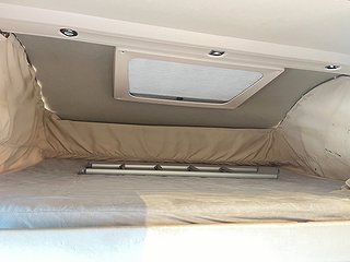 Husbil-integrerad Adria SUPER SONIC I 701 SL 10 av 19