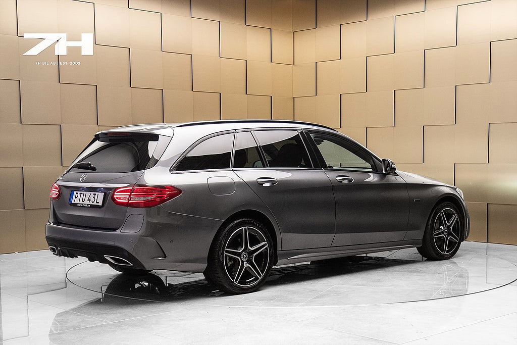 Mercedes-Benz C 300 T de AMG Night / Drag / B.Kam / Värmare / Multibeam
